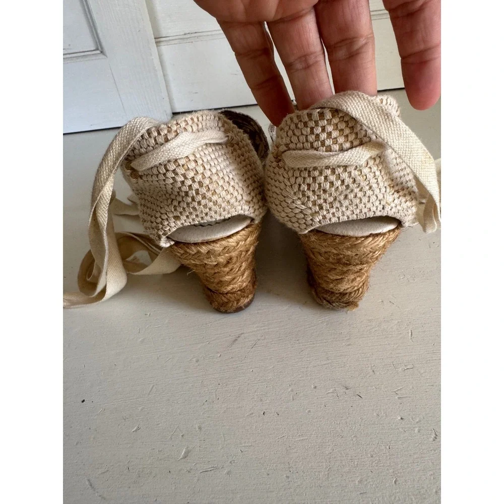 Miz Mooz floral embroidered espadrilles size 38 (7.5-8)‎